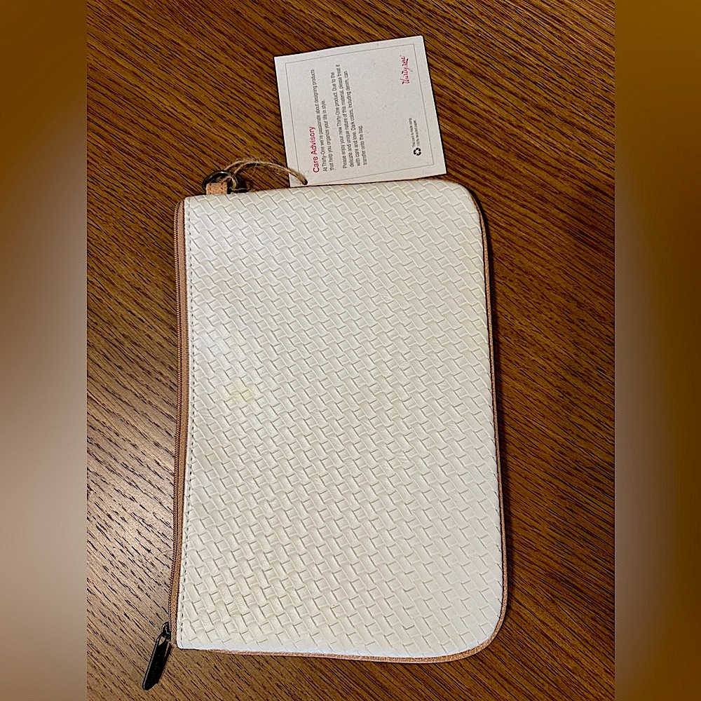 Thirty-One Cream Woven Zipper Pouch - Picture 2 of 6